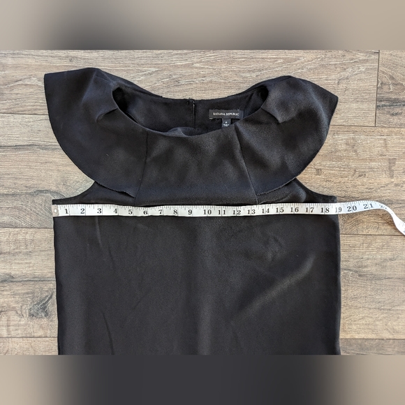 Banana Republic Size 6 Little Black Shift Dress w/ Pockets Sleeveless Lined - Picture 8 of 8